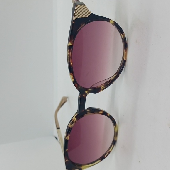 NWOT COCO AND BREEZY SUNGLASSES INSPIRE TORTOISE main image 4